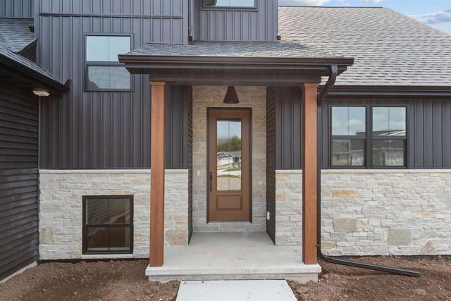 2417 ADRIENNE COURT, De Pere, WI 54115