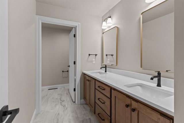 2417 ADRIENNE COURT, De Pere, WI 54115