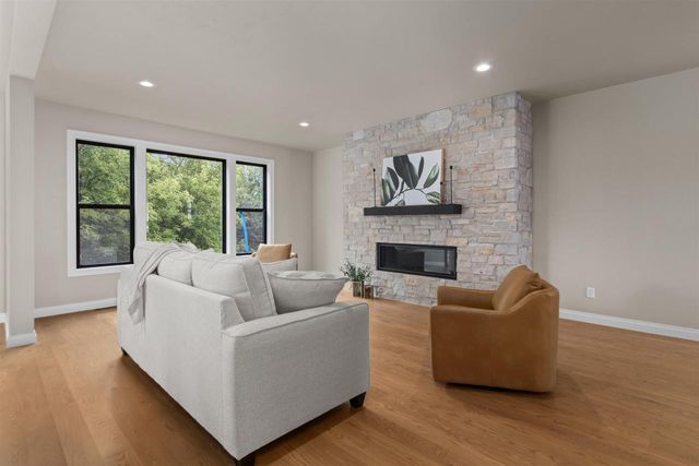 2417 ADRIENNE COURT, De Pere, WI 54115