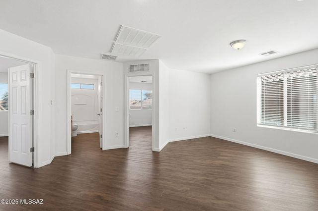 119 S Beyerville Place, Sahuarita, AZ 85629