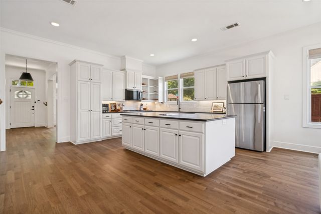 3344 Hamilton Avenue, Fort Worth, TX 76107