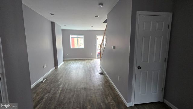 2414 W FIRTH ST, Philadelphia, PA 19132