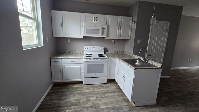 2414 W FIRTH ST, Philadelphia, PA 19132