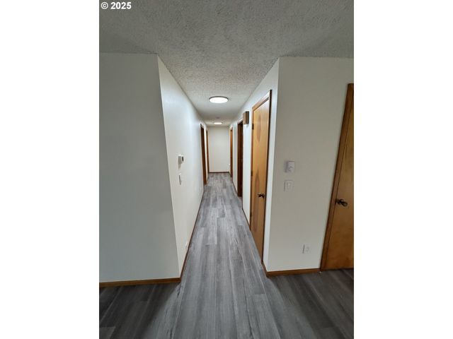 253 Se POLK St, Willamina, OR 97396