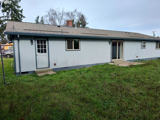 253 Se POLK St, Willamina, OR 97396