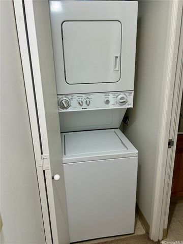 3045 Ala Napuaa Place 1705, Honolulu, HI 96818