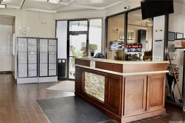 3045 Ala Napuaa Place 1705, Honolulu, HI 96818