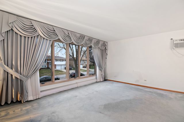 6508 Cedar Road, Oak Forest, IL 60452