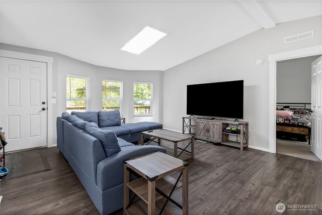 330 E Balbriggan Road, Shelton, WA 98584