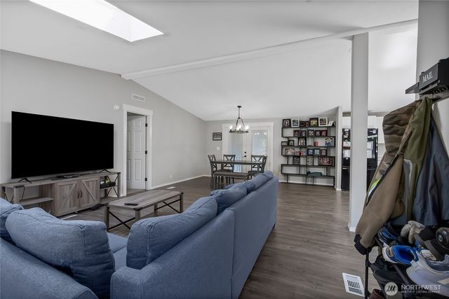 330 E Balbriggan Road, Shelton, WA 98584