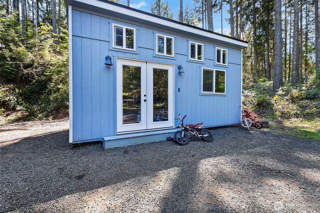 330 E Balbriggan Road, Shelton, WA 98584