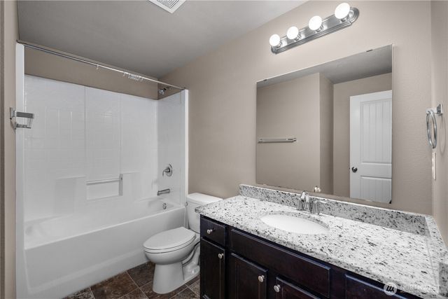 840 E Timberlake Drive E, Shelton, WA 98584