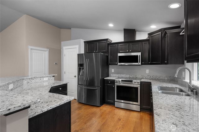 840 E Timberlake Drive E, Shelton, WA 98584
