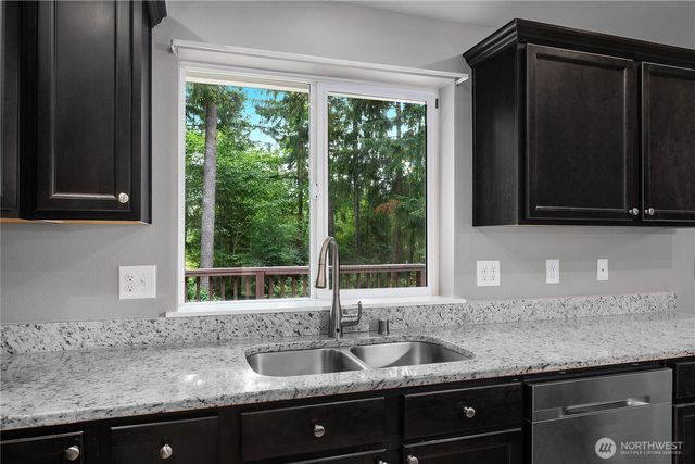 840 E Timberlake Drive E, Shelton, WA 98584