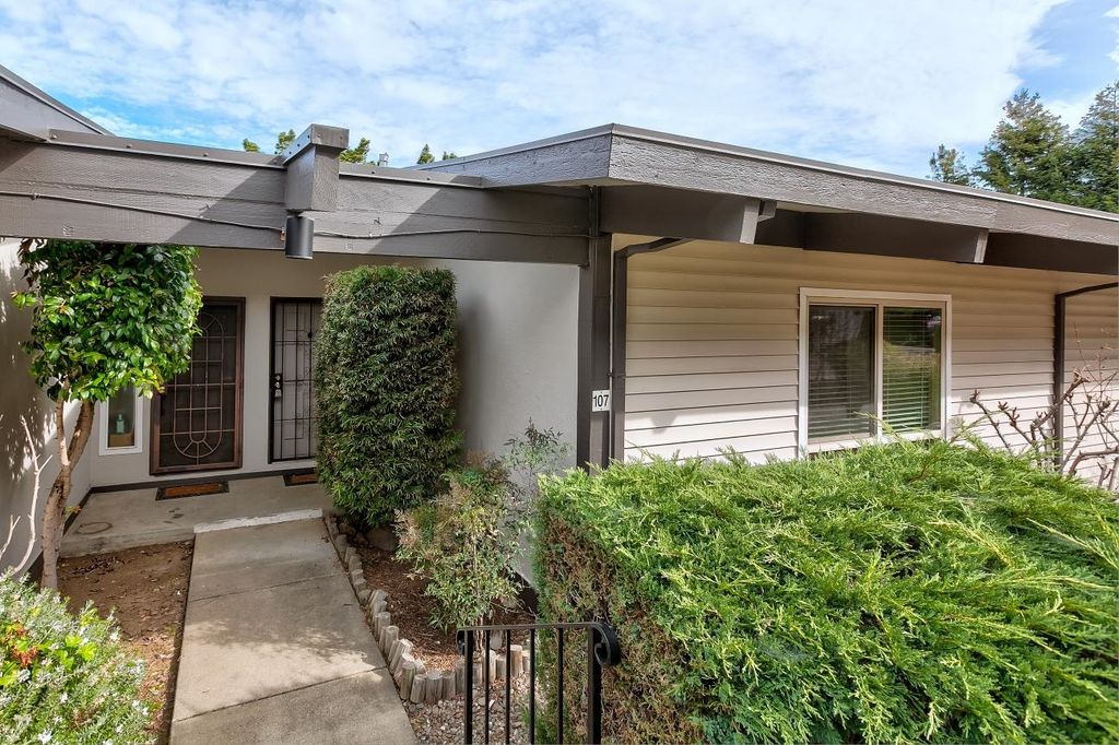 19100 Crest 107, Castro Valley, CA 94546