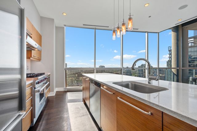110 W Superior Street 2603, Chicago, IL 60654