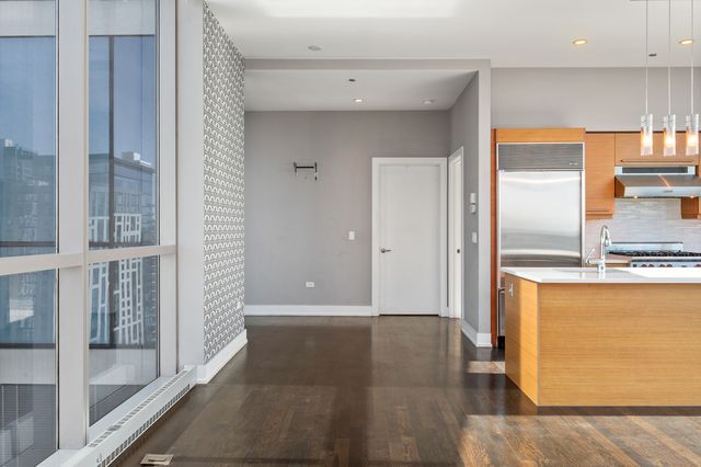 110 W Superior Street 2603, Chicago, IL 60654