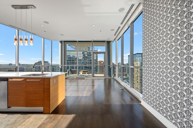 110 W Superior Street 2603, Chicago, IL 60654