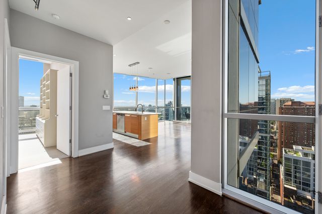 110 W Superior Street 2603, Chicago, IL 60654