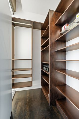 110 W Superior Street 2603, Chicago, IL 60654