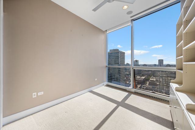 110 W Superior Street 2603, Chicago, IL 60654