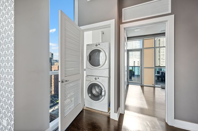 110 W Superior Street 2603, Chicago, IL 60654