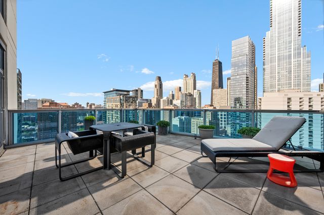 110 W Superior Street 2603, Chicago, IL 60654