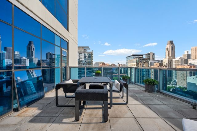 110 W Superior Street 2603, Chicago, IL 60654