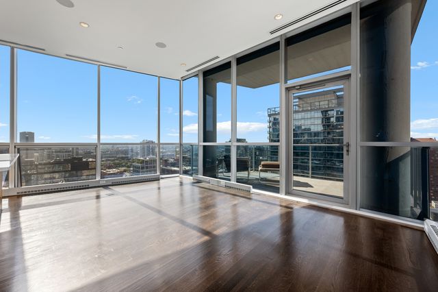 110 W Superior Street 2603, Chicago, IL 60654