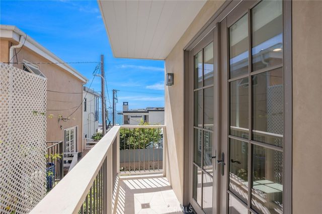 328 28th Street, Manhattan Beach, CA 90266