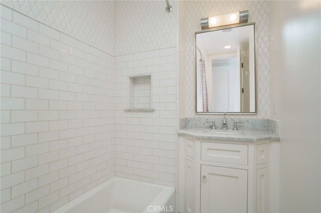 328 28th Street, Manhattan Beach, CA 90266