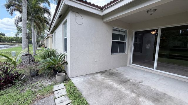 2020 Andromeda Ln 2020, Weston, FL 33327