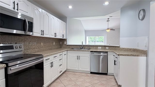 2020 Andromeda Ln 2020, Weston, FL 33327