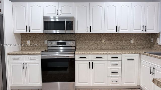 2020 Andromeda Ln 2020, Weston, FL 33327