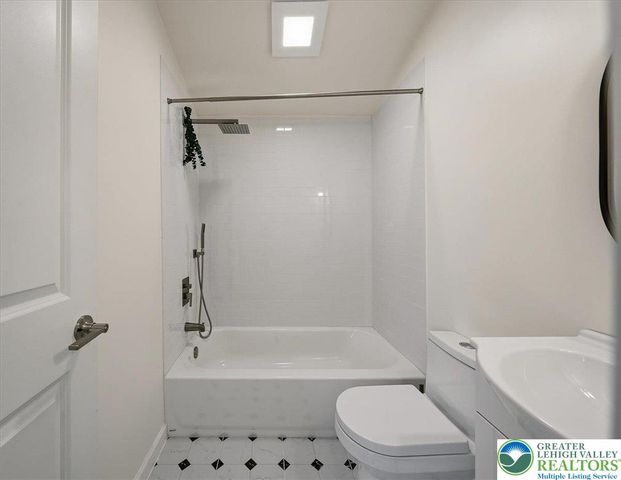 2231 Overlook Drive, Coolbaugh Twp, PA 18466