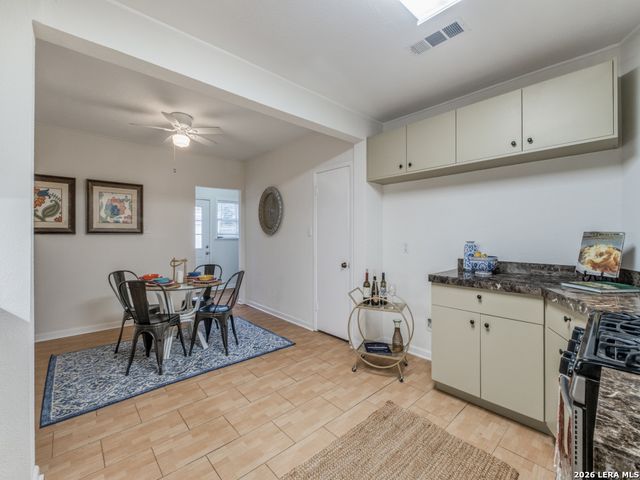 525 ABISO AVE, Alamo Heights, TX 78209