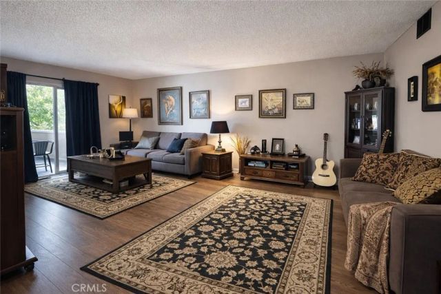 13080 Dronfield 80, Sylmar, CA 91342