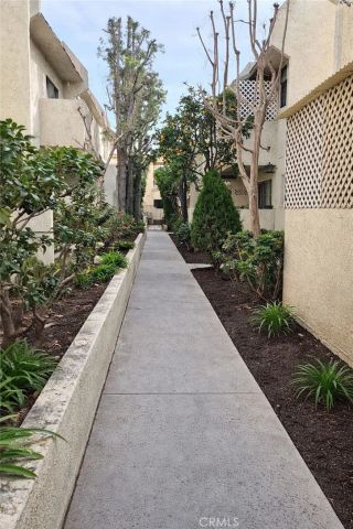 13080 Dronfield 80, Sylmar, CA 91342