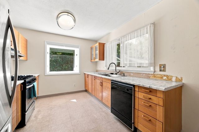 40 Lake St., Northampton, MA 01062