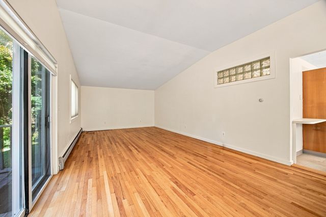 40 Lake St., Northampton, MA 01062