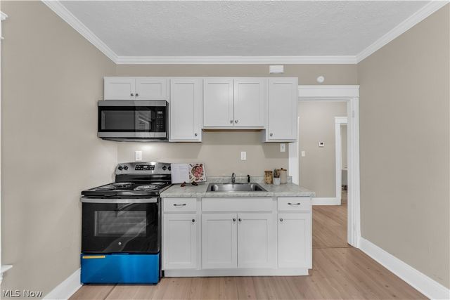 924 E 214th Street, Euclid, OH 44119