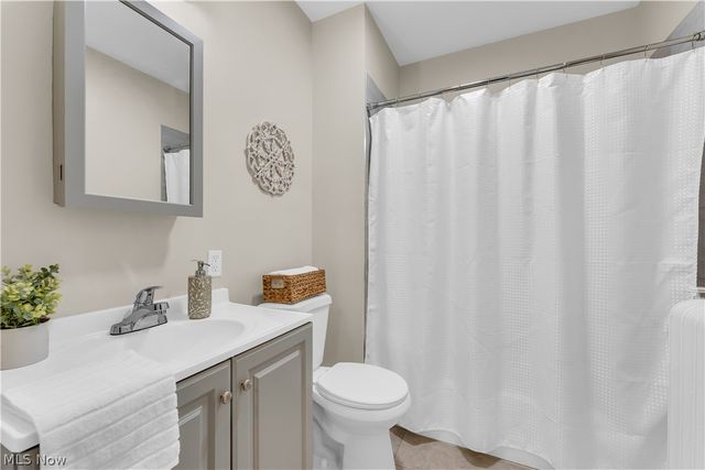 924 E 214th Street, Euclid, OH 44119