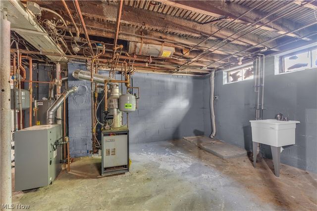 924 E 214th Street, Euclid, OH 44119