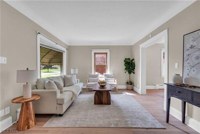 924 E 214th Street, Euclid, OH 44119