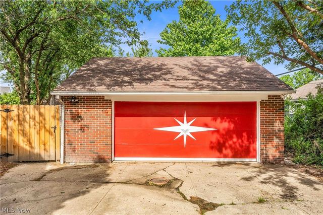 924 E 214th Street, Euclid, OH 44119