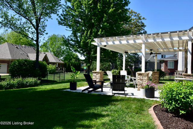 10717 Worthington Ln, Prospect, KY 40059