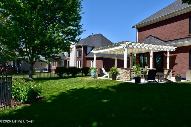 10717 Worthington Ln, Prospect, KY 40059
