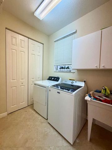 5684 Via De La Plata Circle, Delray Beach, FL 33484