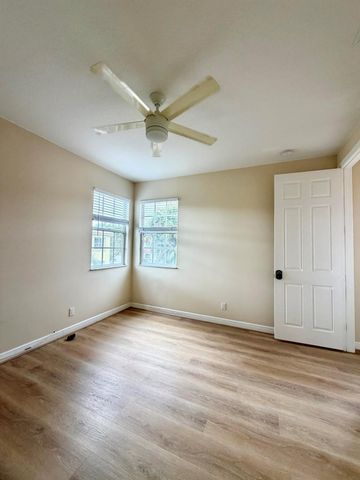 5684 Via De La Plata Circle, Delray Beach, FL 33484