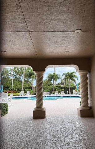 5684 Via De La Plata Circle, Delray Beach, FL 33484